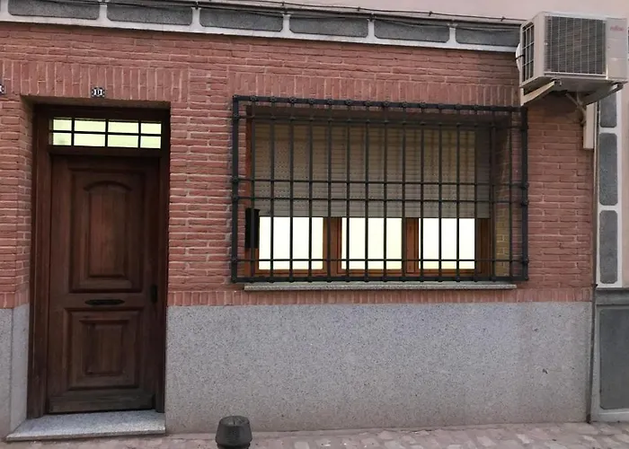 Antequeruela Tourists Home