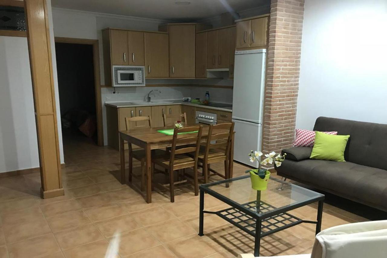 Antequeruela Tourists Apartamento *